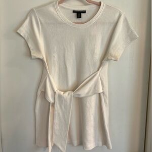 A Pea in the Pod White Top